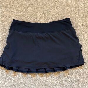 Lululemon running skirt
Lululemon tennis skirt